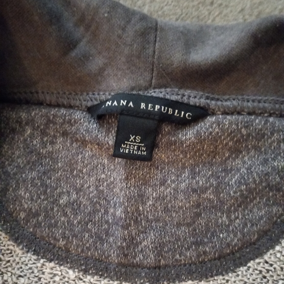 Banana Republic: Dark grey short cardigan - Picture 2 of 4